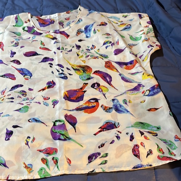 Woman top - Picture 3 of 5